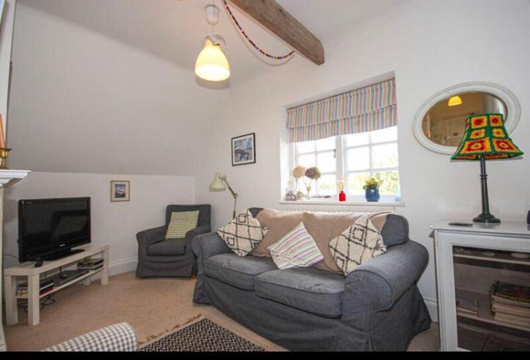 Light And Airy Central Lyme Regis Appartment With Parking Exterior foto